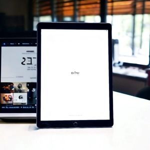 Apple iPad Pro 2nd Gen 64GB, Wi-Fi + 4G (Unlocked), 12.9-inch - Space Gray